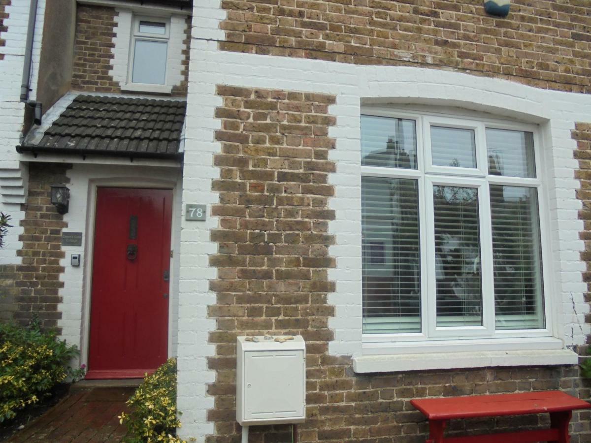Downs Gate Cottage Eastbourne Bagian luar foto